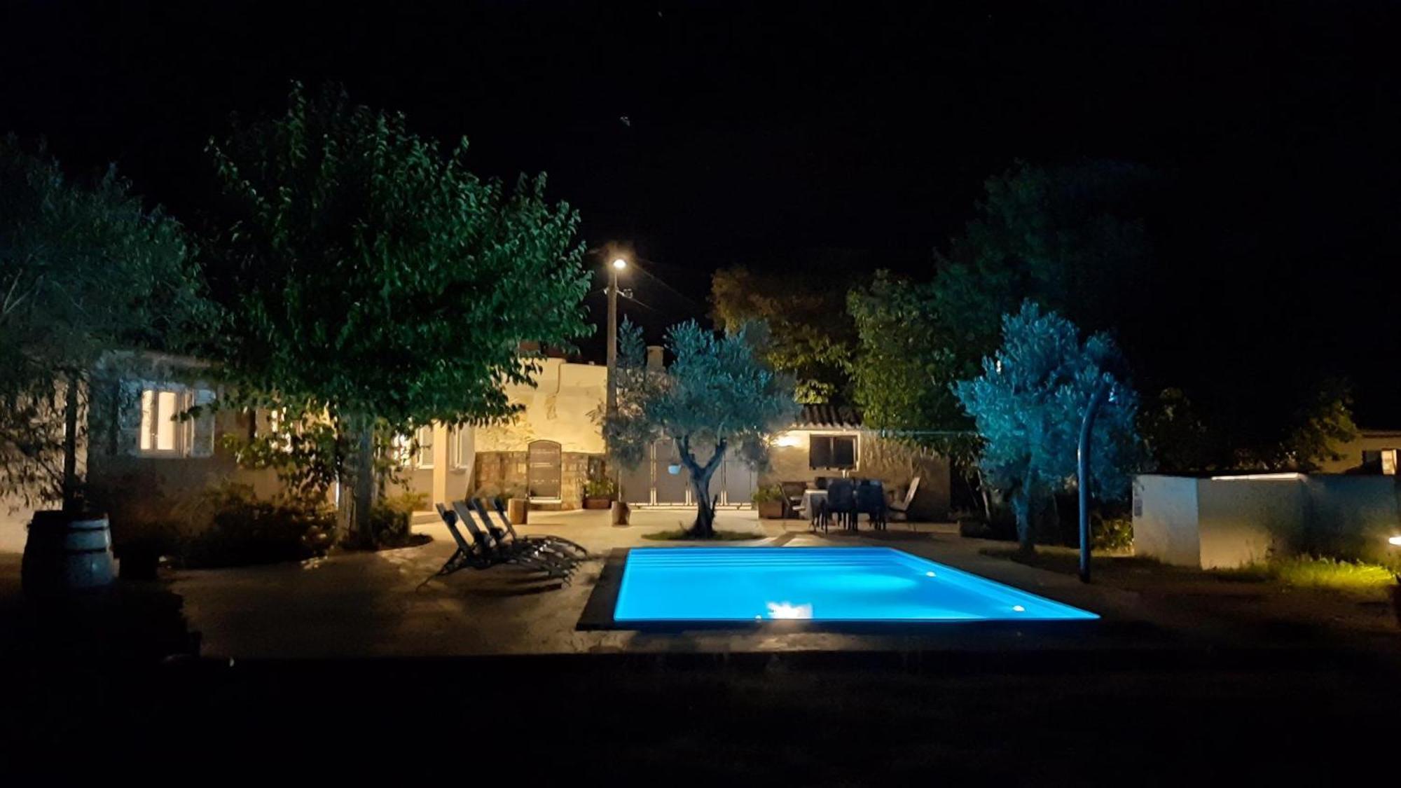 Ferienhaus Aqua Mit Pool Jadreški Exterior foto